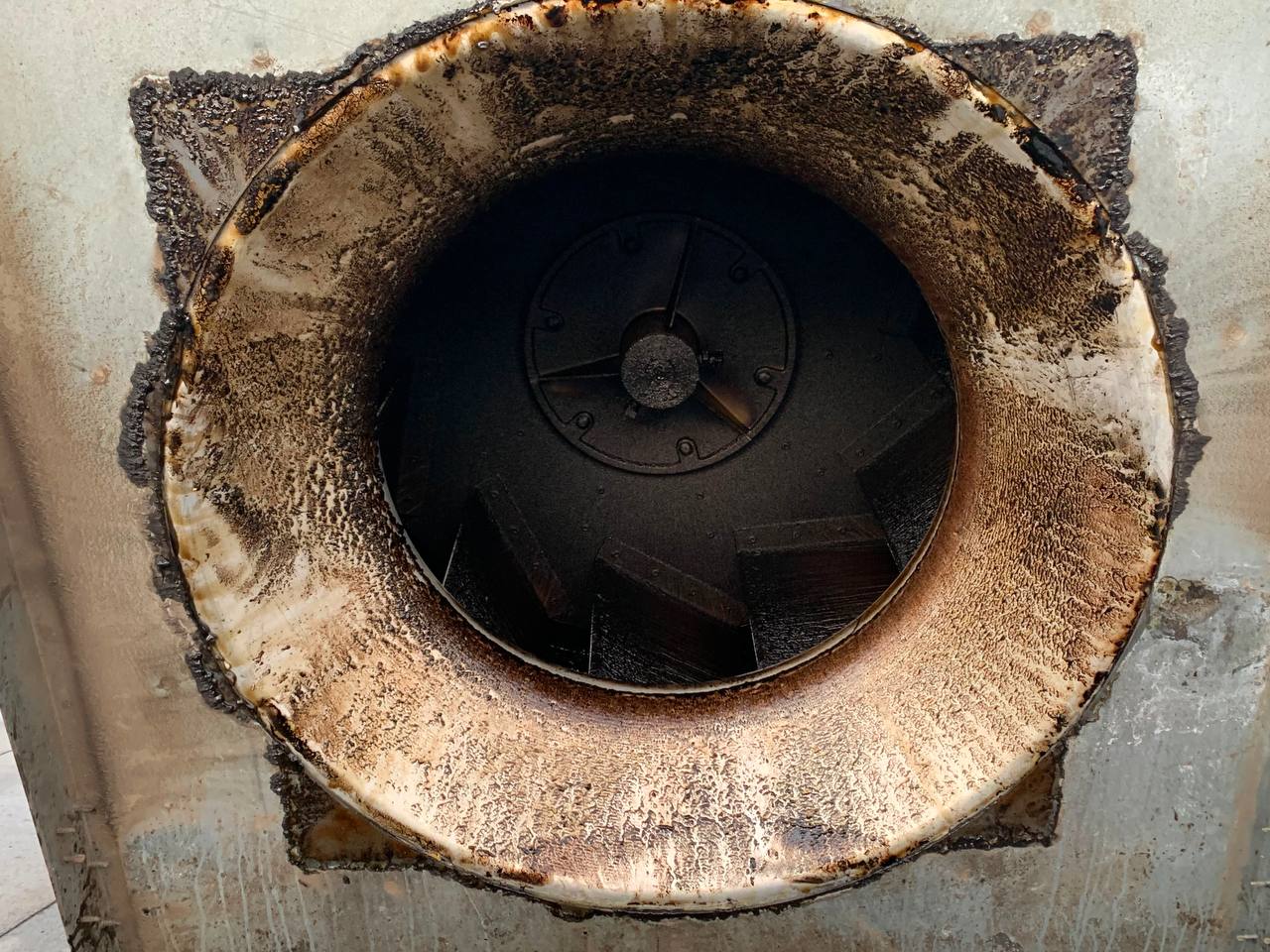Rooftop Fan before cleaning